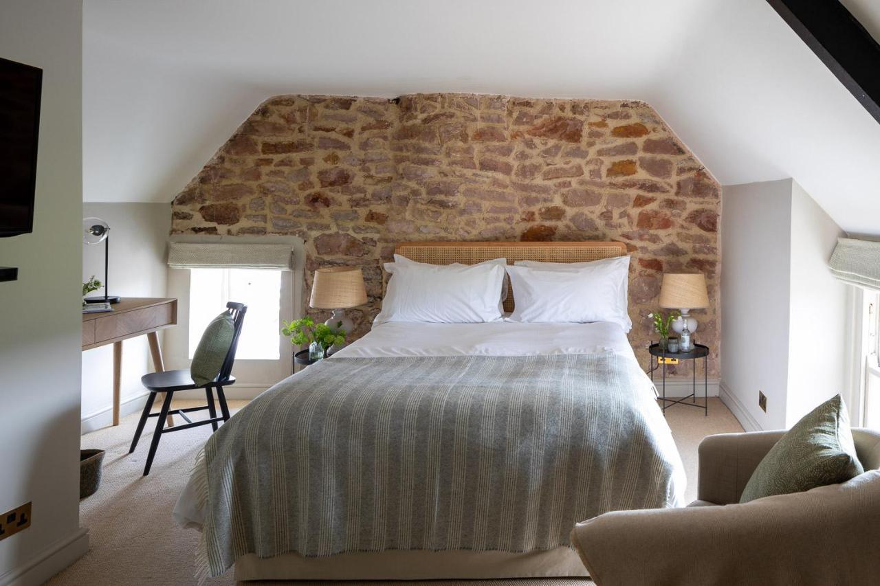 The Holcombe Hotel Room photo